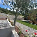 Zu Urla