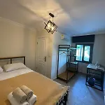 Hotel Zu *