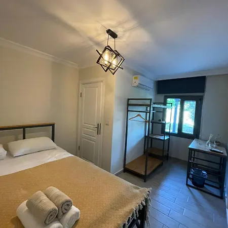 Hotel Zu *