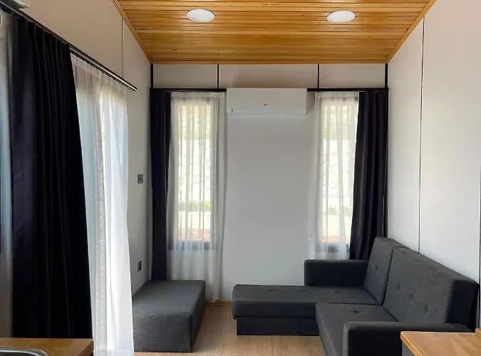 Zu Ξενοδοχείο